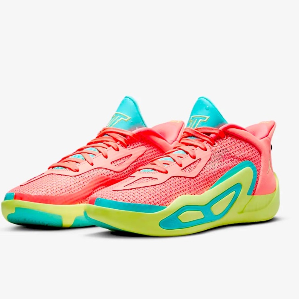 Pink lemonade tatum1 Jordan’s kids 7 women’s 8.5